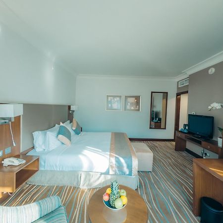 Copthorne Downtown By Millennium Hotel Abu Dhabi Exterior foto