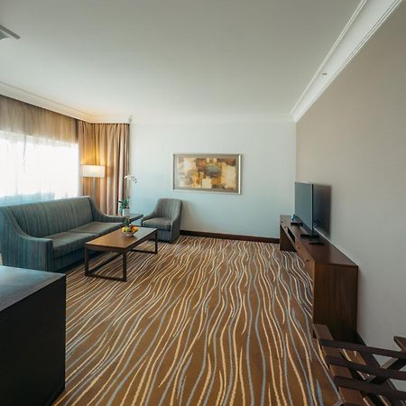 Copthorne Downtown By Millennium Hotel Abu Dhabi Exterior foto