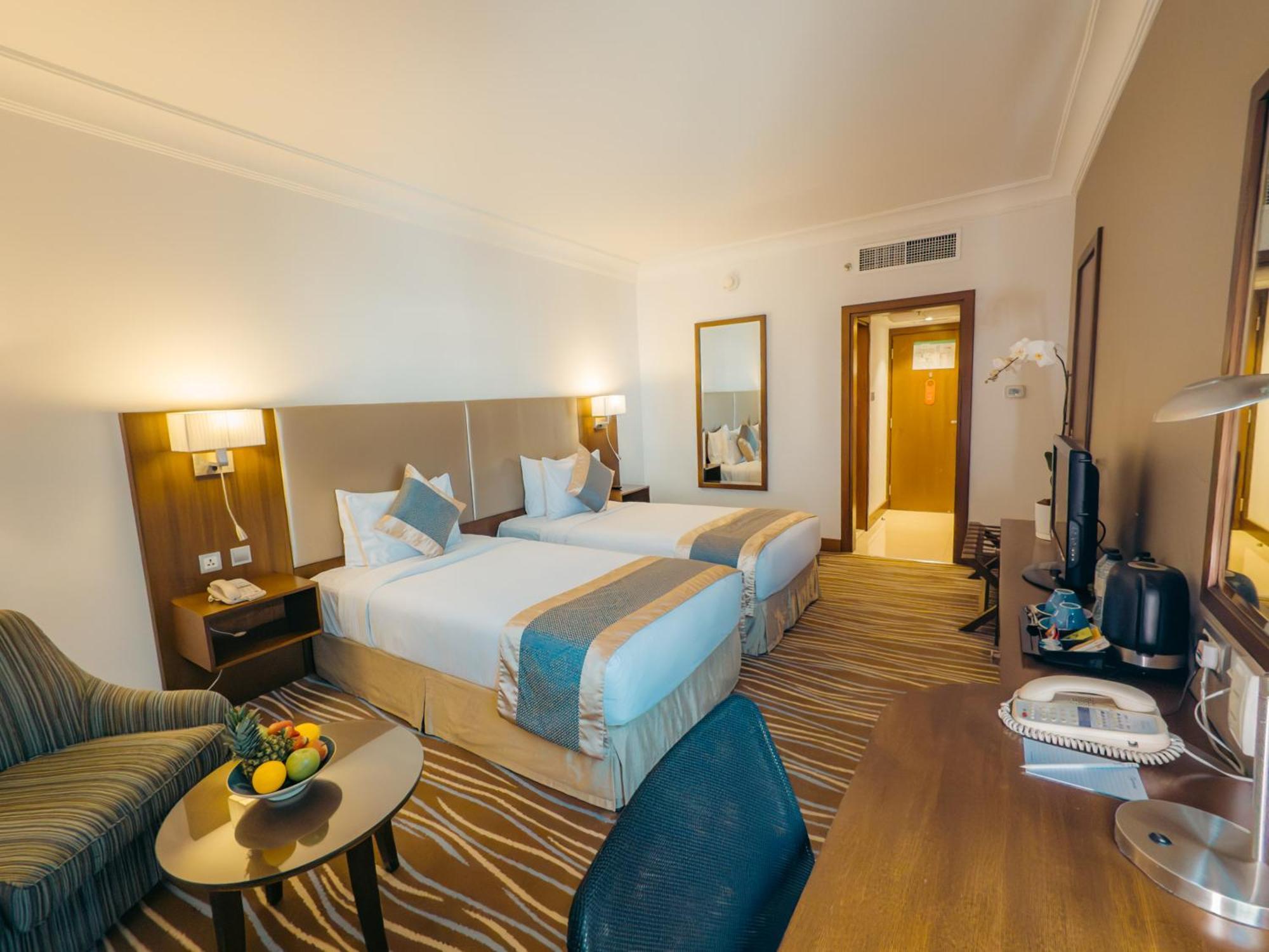 Copthorne Downtown By Millennium Hotel Abu Dhabi Exterior foto